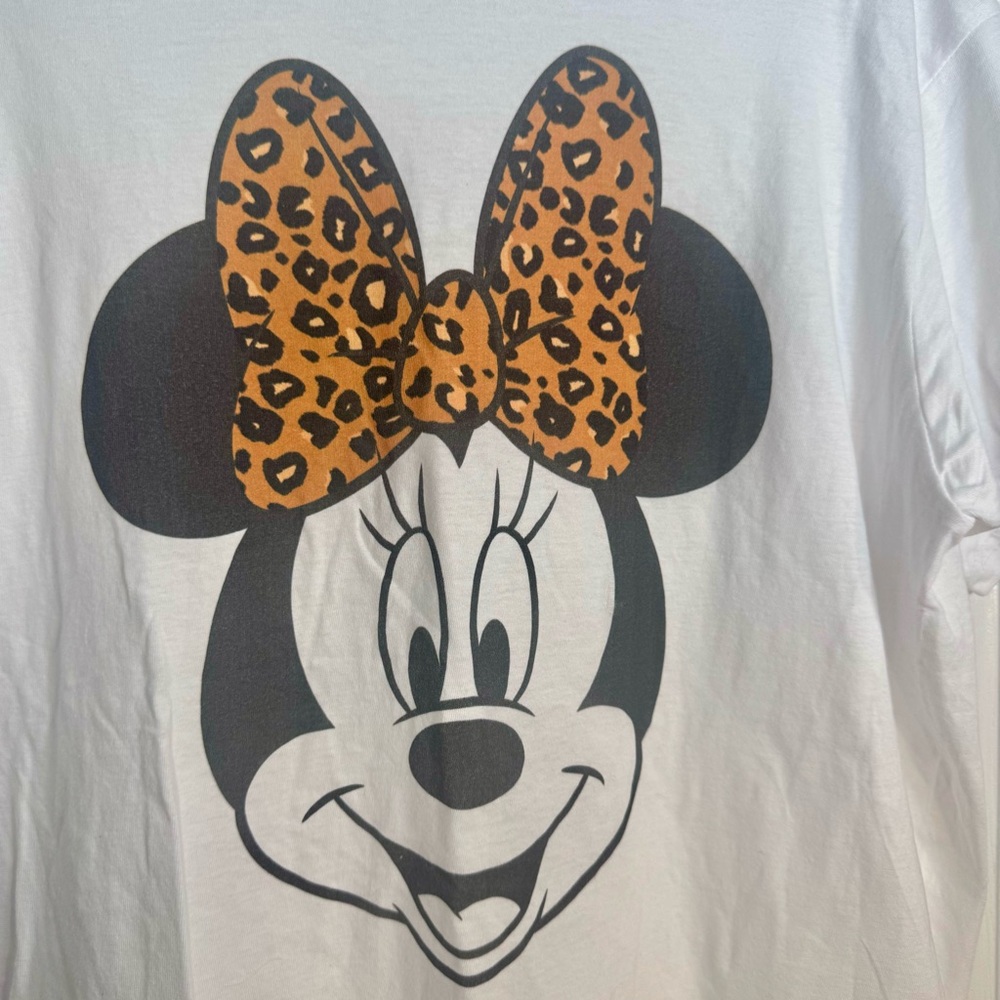 NWOT. Disney Zuni sportswear Minnie Mouse Minnie Face w/ Leopard bow Size Large - Picture 4 of 8